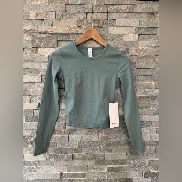 NWT Lululemon All it Takes Back-Twist Rib Long Sleeve Crater Blue Size 4 - Picture 4 of 10